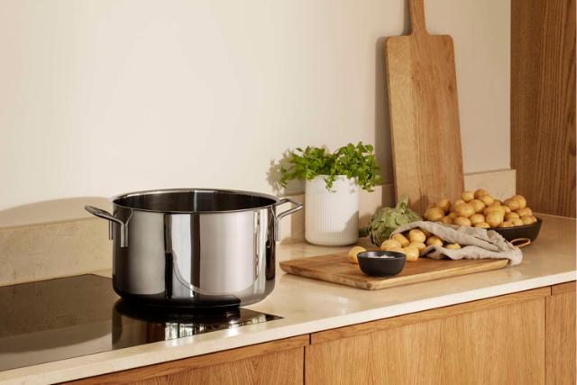 Stainless steel stock pot - 9 l