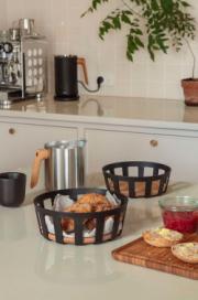 DETAIL520460LANG3Lifestyle_Photo_1