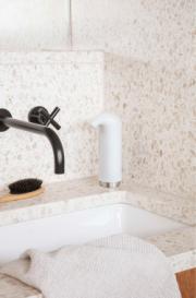 DETAIL530669LANG1Lifestyle_Photo_1