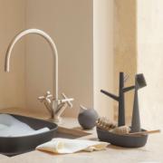 DETAIL530676LANG1Lifestyle_Photo_1