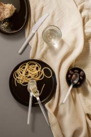 DETAIL551719LANG3Lifestyle_Photo_1