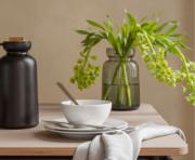 DETAIL887225LANG1Lifestyle_Photo_1