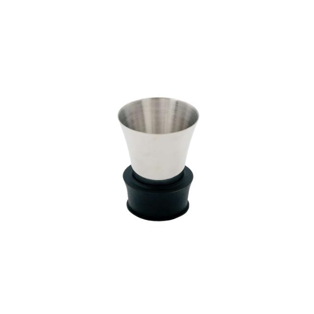 Pouring insert for milk