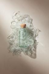 Recycled carafe w/cork 1.0 l