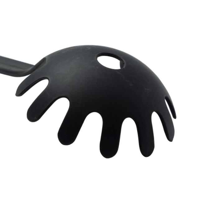 Spaghetti spoon