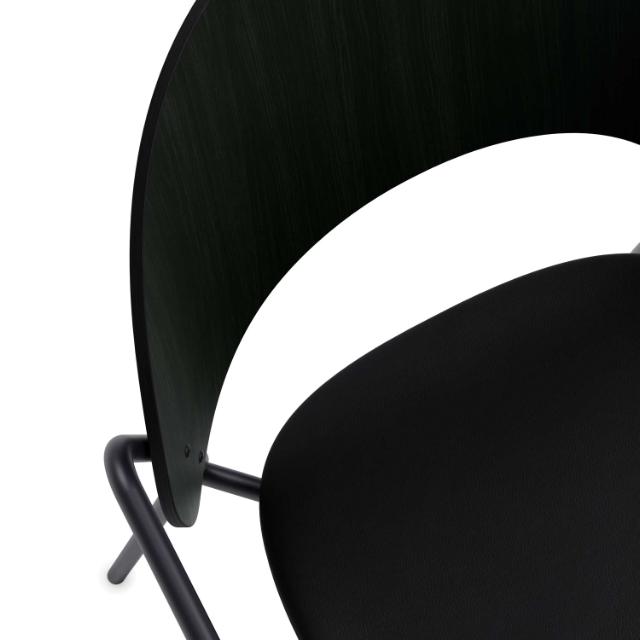 Chaise de table à manger capitonnée à accoudoirs Dosina - Chêne noir et cuir noir