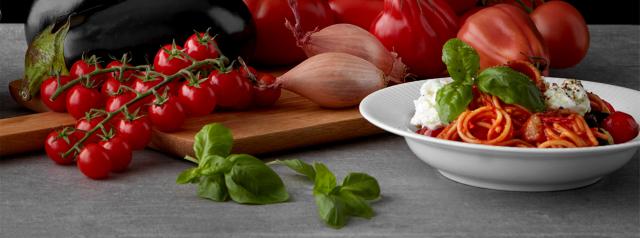 One-pot pasta with aubergine and mozzarella