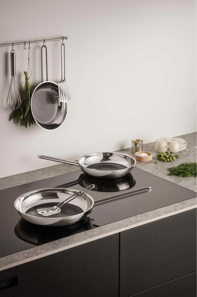 Lifestyle_Photo_1 Stainless steel Mosaic stekpanna - 20 cm - keramisk Slip-Let® beläggning