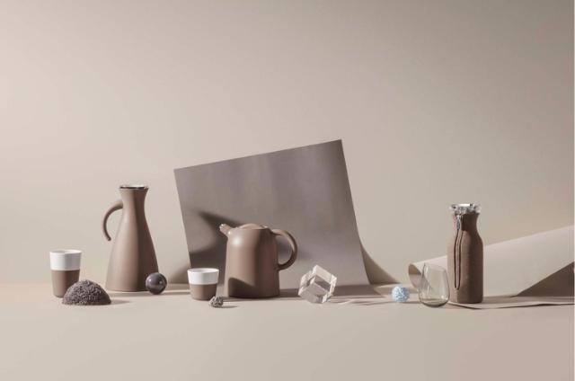 Lifestyle_Photo_1 Fridge carafe - 1 liter - Taupe