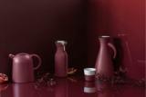 Lifestyle_Photo_1 Rise termokanne - 1 liter - Pomegranate