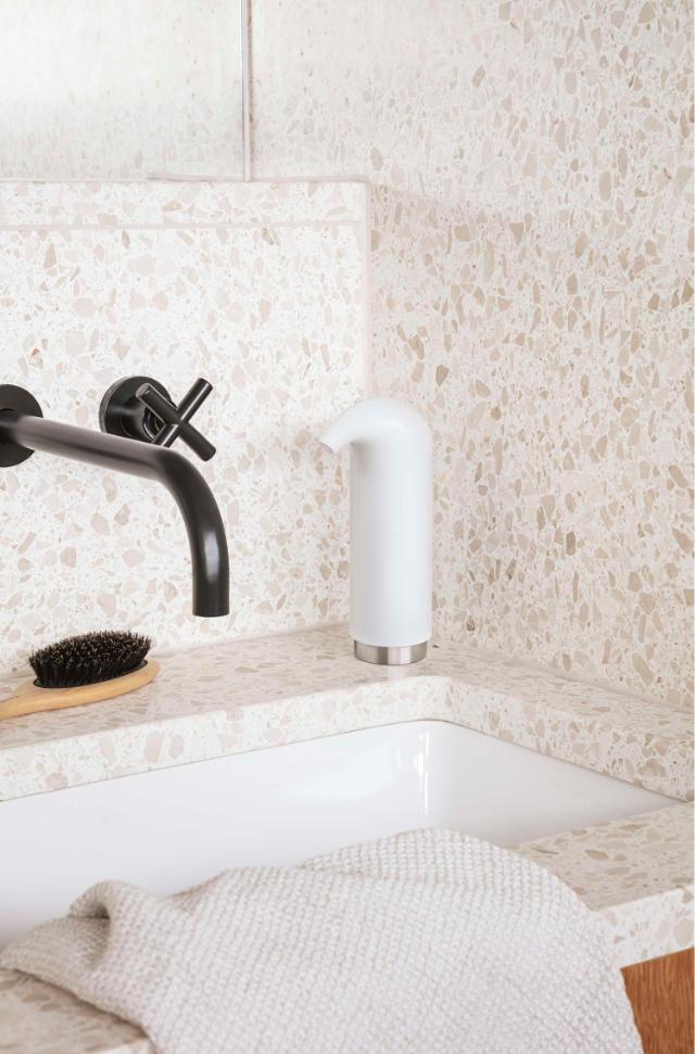 Soap dispenser - matt white
