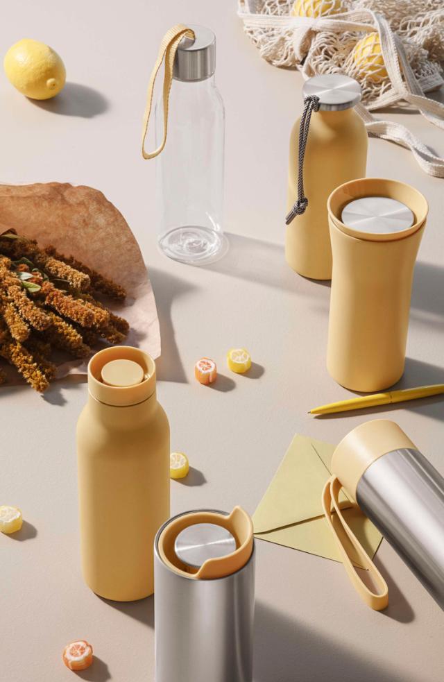 Lifestyle_Photo_1 Urban To Go cup - 0.35 litres - Golden sand