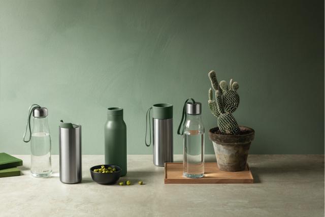 Lifestyle_Photo_1 To Go cup - 0.35 liters - Cactus green