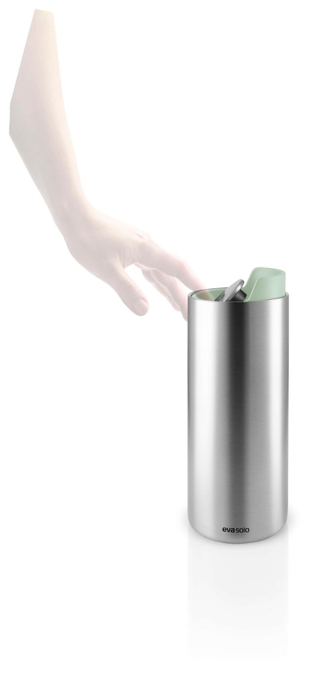Lifestyle_Photo_2 Urban To Go Cup 0,35l Eucalyptus green