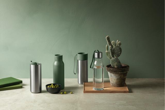 Lifestyle_Photo_2 To Go cup - 0.35 liters - Cactus green