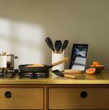 Lifestyle_Photo_3 Nordic kitchen frying pan - 28 cm - Slip-Let® non-stick