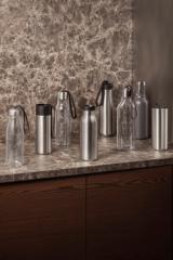 Lifestyle_Photo_3 Pichet isotherme Urban - 0,5 litres - Black