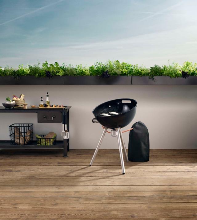 Lifestyle_Photo_5 FireGlobe gassgrill - CH 30 mb - Ø58 cm