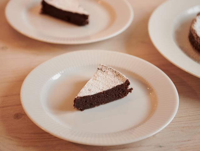 Kladdkaka (schwedischer Schokoladenkuchen)